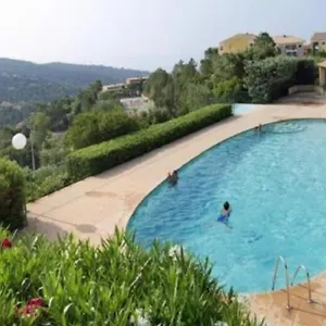 https://bel-appartement-dans-le-golfe-de-saint-tropez.fr-provencehotel.com
